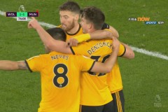 曼联中场新星冷静表现惊艳瓜迪奥拉，绿茵场上成希望之光