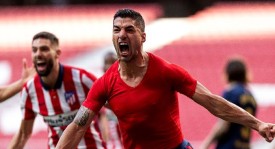 皇马赫伊森红牌判罚引争议：防守动作是否构成？规则与标准解析